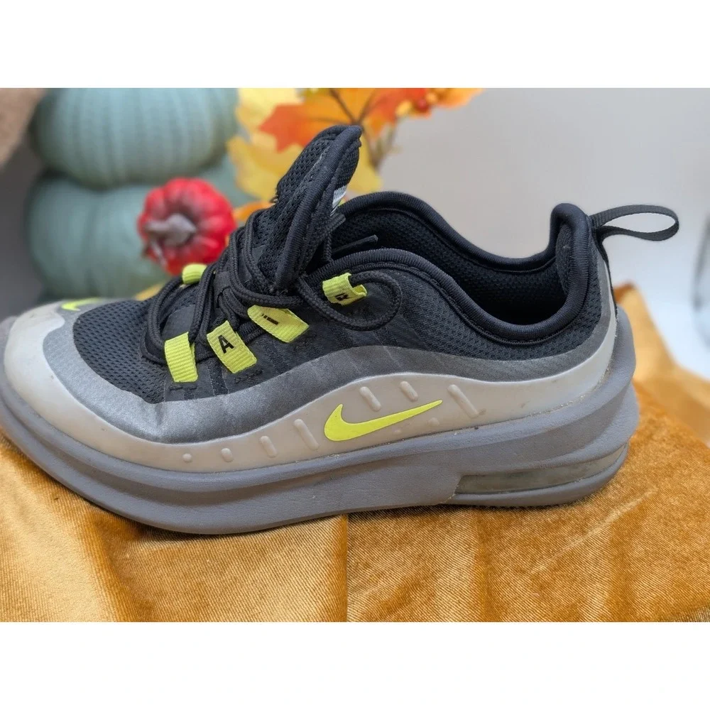 Nike Air Max Axis Black Dark Grey Volt Kids Running Shoes AH5223-012 Size 12.5C